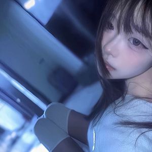 美国女人和黑人女人交配的视频
